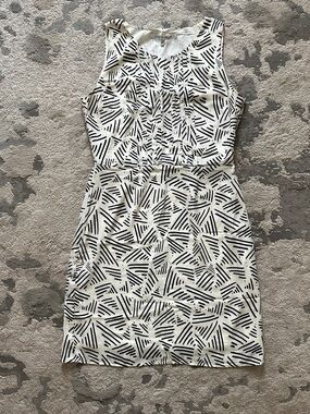 [Collective Concepts] Black & White Printed Sleeveless Dress